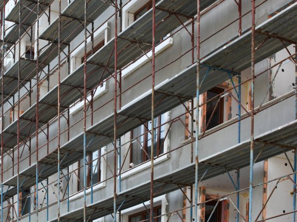 Zsaluzó, állványozó